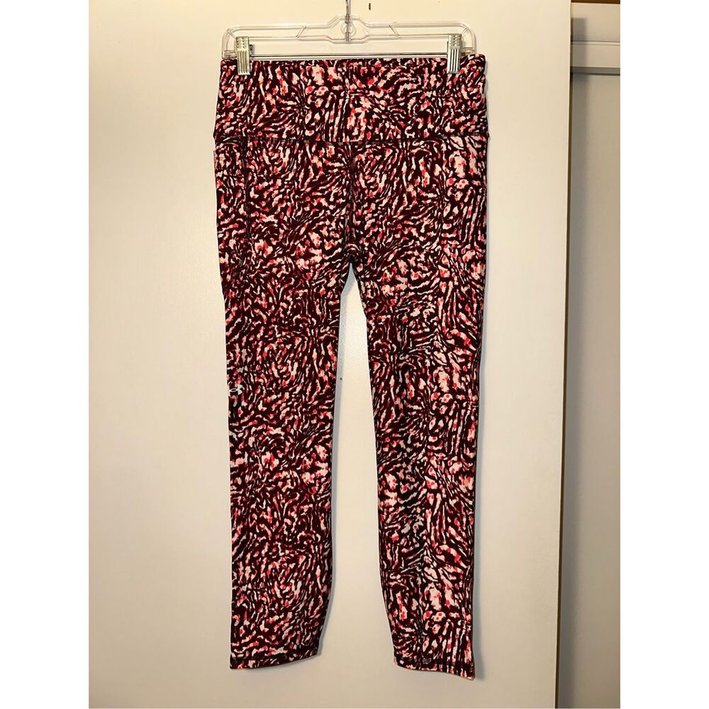 Under Armour Large Cropped Compression Leggings B… - image 1